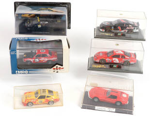 Lot 54 - DIVERS (6)