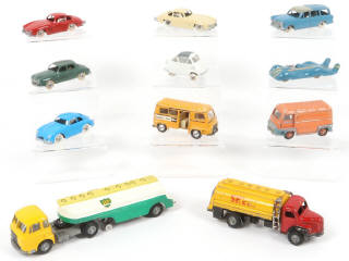 Lot 73 - DIVERS (11)