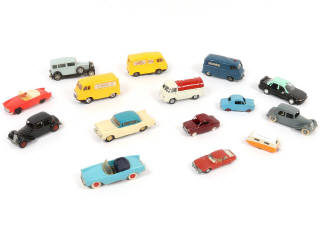 Lot 80 - DIVERS (15)