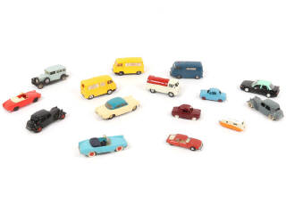 Lot 80 - DIVERS (15)