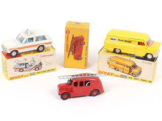 Lot 338 - DINKY TOYS (GB) (3)
