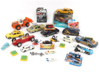 Lot 117 - DIVERS (25)