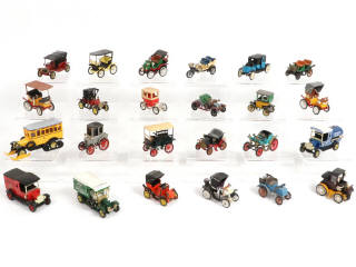 Lot 150 - DIVERS (24)