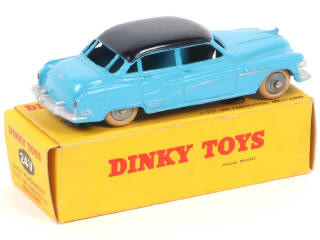 Lot 251 - DINKY TOYS (FRANCE) (1)