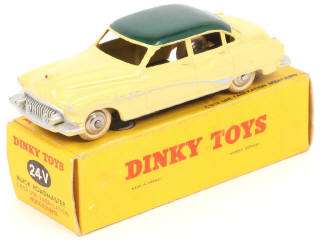 Lot 255 - DINKY TOYS (FRANCE) (1)