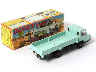 Lot 272 - DINKY TOYS (FRANCE) (1)