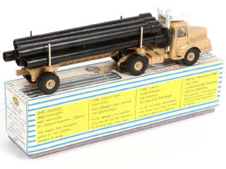 Lot 271 - DINKY TOYS (FRANCE) (1)