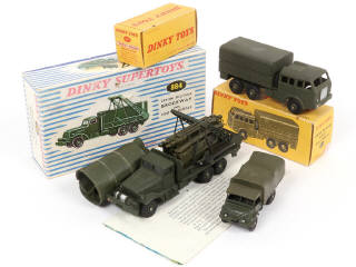 Lot 301 - DINKY TOYS (FRANCE) (3)
