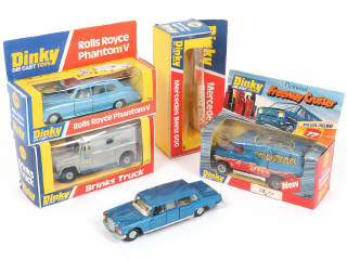 Lot 232 - DINKY TOYS (GB) (4)