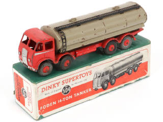 Lot 220 - DINKY TOYS (GB) (1)