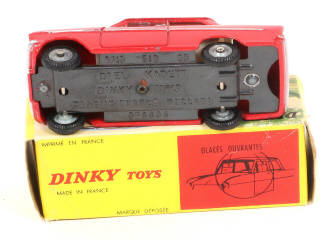 Lot 260 - DINKY TOYS (FRANCE) (1)