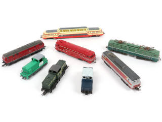 Lot 5 - DIVERS 'HO' (8)