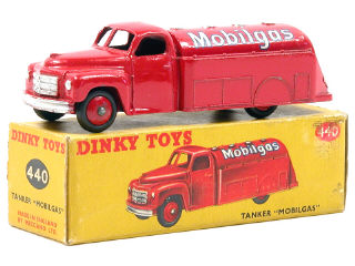 Lot 525 - DINKY TOYS GB (1)