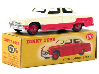 Lot 352 - DINKY TOYS GB (1)