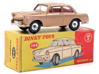 Lot 394 - DINKY TOYS GB (1)