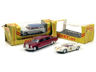 Lot 480 - DINKY TOYS (GB) (3)