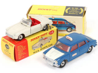 Lot 259 - DINKY TOYS (GB) (2)