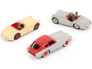 Lot 269 - DINKY TOYS (GB) (3)
