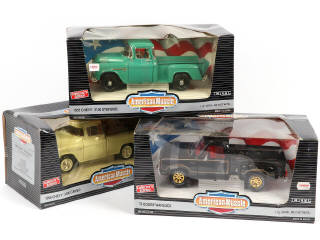 Lot 82 - ERTL (USA) (3)