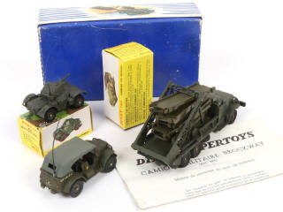 Lot 313 - DINKY TOYS (FRANCE) (3)