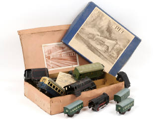 Lot 30 - DIVERS (2)