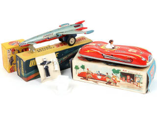Lot 65 - DIVERS (4)