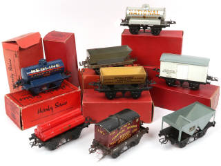 Lot 38 - HORNBY (8)