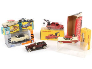 Lot 55 - DIVERS (6)