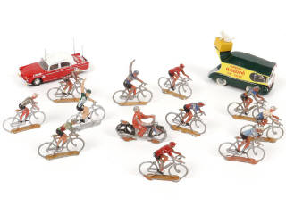 Lot 63 - DIVERS (14)