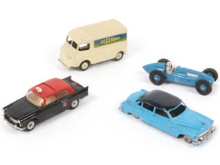 Lot 323 - DINKY TOYS (FRANCE) (4)