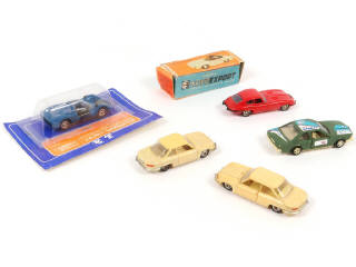 Lot 52 - DIVERS (5)