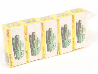 Lot 326 - DINKY TOYS (FRANCE) (5)