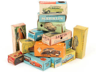 Lot 64 - DIVERS (15)