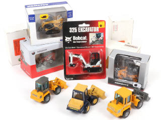 Lot 116 - DIVERS (7)