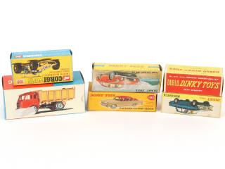 Lot 61 - DIVERS (6)
