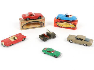 Lot 62 - DIVERS (6)