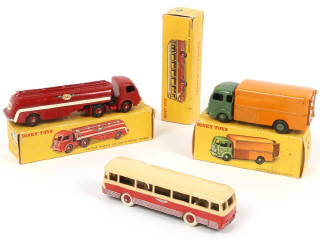 Lot 289 - DINKY TOYS (FRANCE) (3)