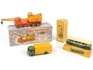 Lot 294 - DINKY TOYS (3)