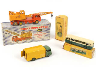 Lot 294 - DINKY TOYS (3)