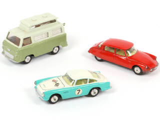 Lot 140 - CORGI TOYS (GB) (3)