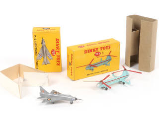 Lot 252 - DINKY TOYS (GB) (2)