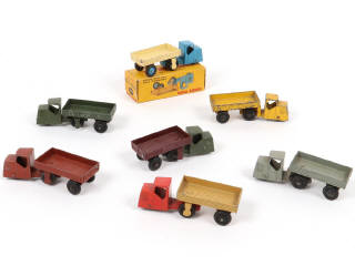 Lot 264 - DINKY TOYS (GB) (7)