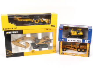 Lot 54 - DIVERS (4)