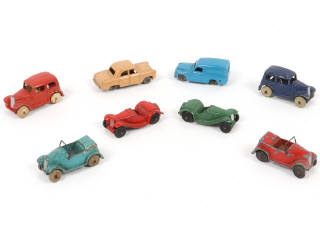 Lot 266 - DINKY TOYS (GB) (8)