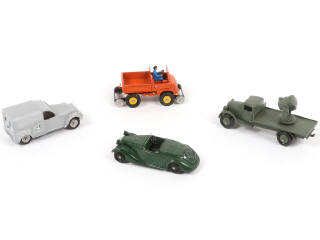Lot 53 - DIVERS (4)