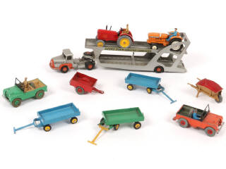 Lot 296 - DINKY TOYS (10)