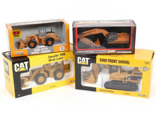 Lot 57 - ERTL (USA) (4)