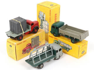 Lot 302 - DINKY TOYS (FRANCE) (3)