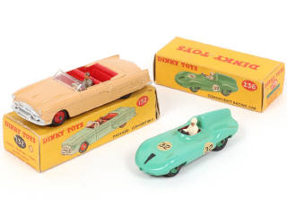 Lot 262 - DINKY TOYS (GB) (2)