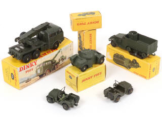 Lot 306 - DINKY TOYS (FRANCE) (5)